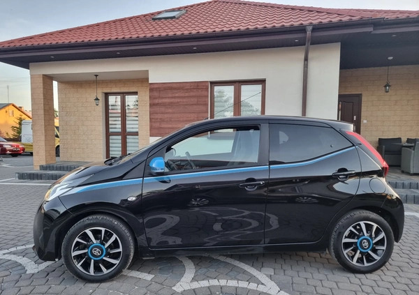 Toyota Aygo cena 38900 przebieg: 153312, rok produkcji 2018 z Przasnysz małe 352